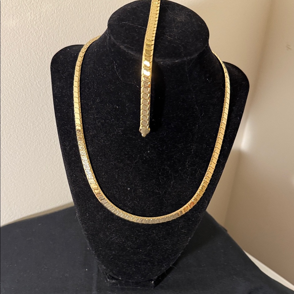 14k  Gold Plated Necklace and Bracelet Set